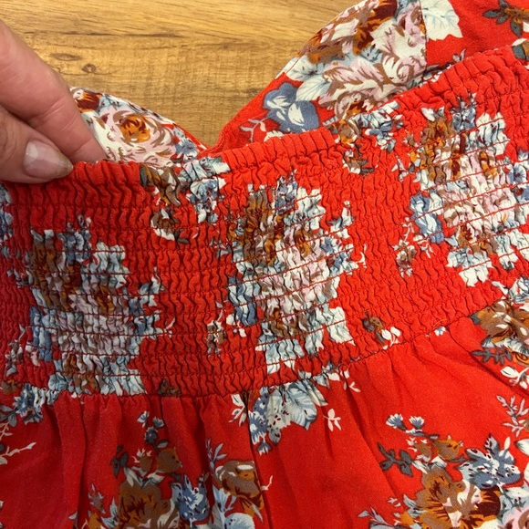 Strapless ruffle dress - Picture 4 of 7